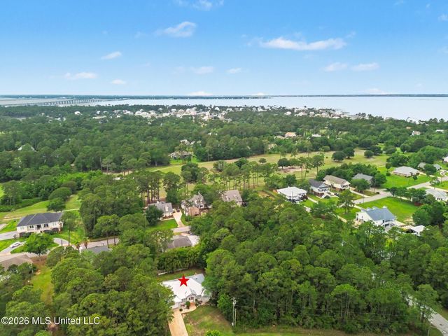 515 Royal Oak Drive, Pass Christian, MS 39571
