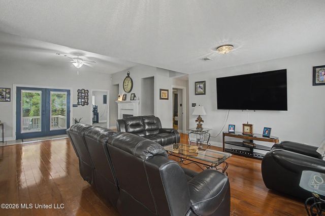 515 Royal Oak Drive, Pass Christian, MS 39571