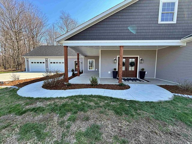 3 Persimmon Lane, Loogootee, IN 47553