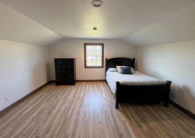 3 Persimmon Lane, Loogootee, IN 47553