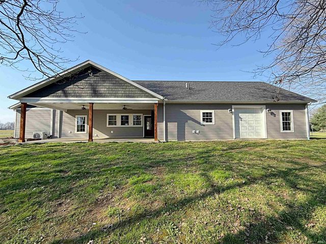 3 Persimmon Lane, Loogootee, IN 47553
