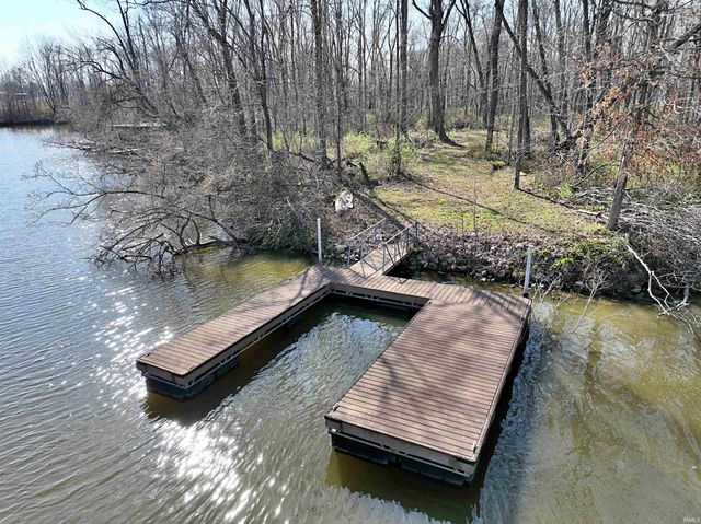 3 Persimmon Lane, Loogootee, IN 47553