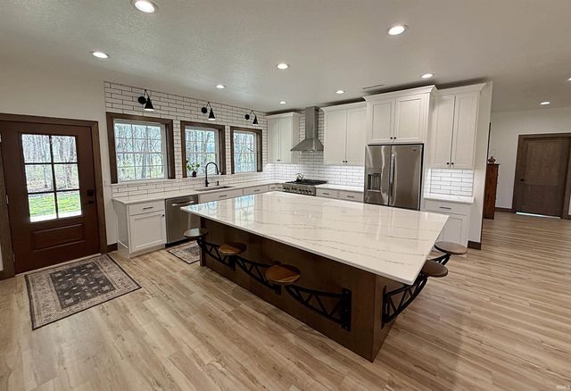 3 Persimmon Lane, Loogootee, IN 47553