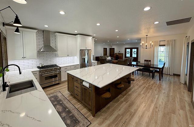 3 Persimmon Lane, Loogootee, IN 47553