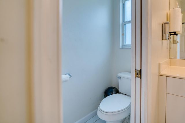 2824 Waters Edge Circle, Greenacres, FL 33413