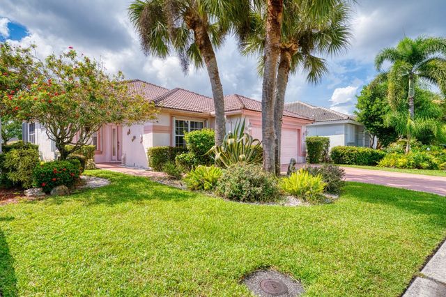 2824 Waters Edge Circle, Greenacres, FL 33413