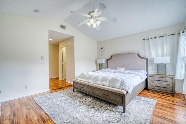 2824 Waters Edge Circle, Greenacres, FL 33413