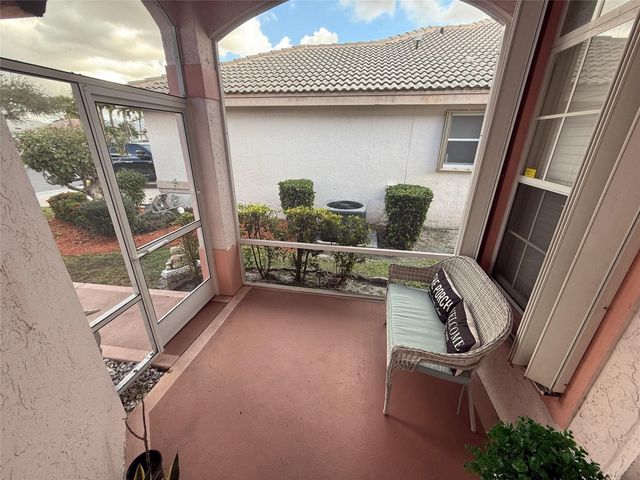 2824 Waters Edge Circle, Greenacres, FL 33413