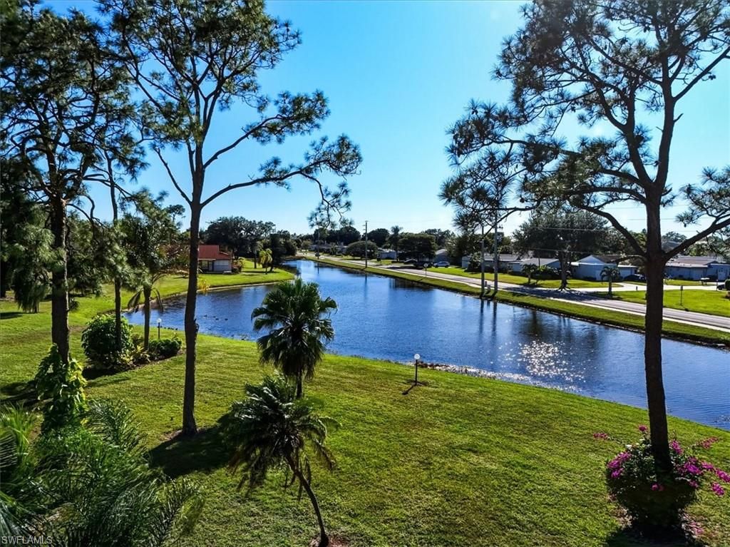 2031 Pine Isle LN 2031, NAPLES, FL 34112 — photo 4