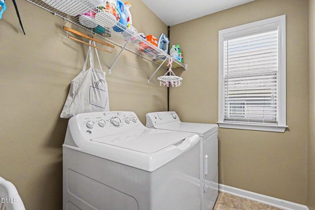 429 Parkfield Drive, Apex, NC 27502