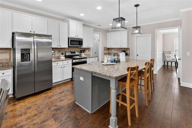 137 Caraway Road, Locust Grove, GA 30248