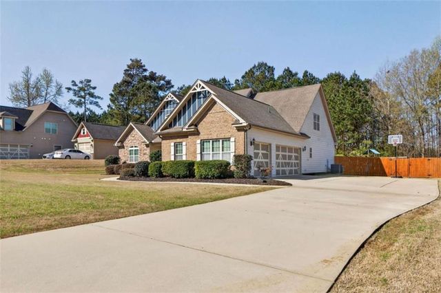 137 Caraway Road, Locust Grove, GA 30248
