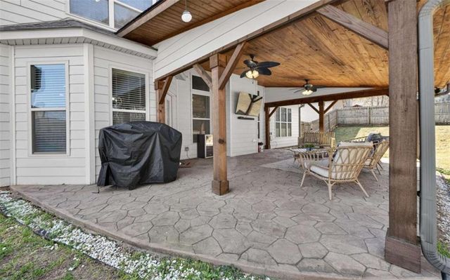 137 Caraway Road, Locust Grove, GA 30248
