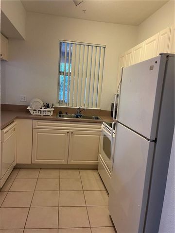 6842 W Sample Road 6842, Coral Springs, FL 33067