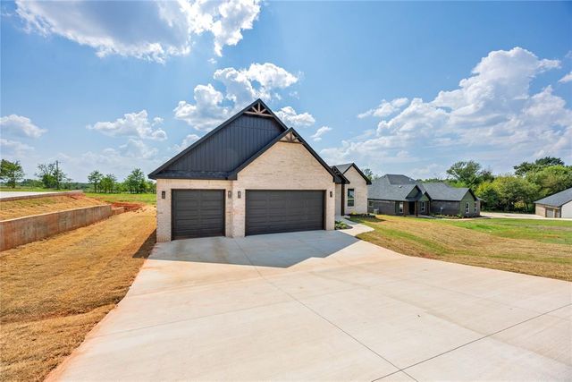 2435 CANYON Circle, Blanchard, OK 73010