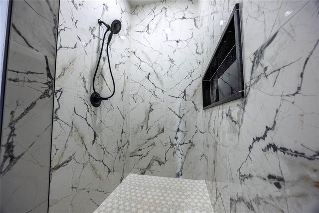 2435 CANYON Circle, Blanchard, OK 73010