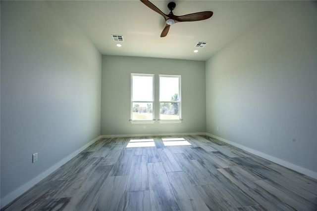 2435 CANYON Circle, Blanchard, OK 73010