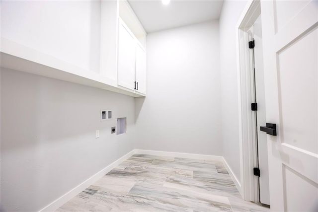 2435 CANYON Circle, Blanchard, OK 73010