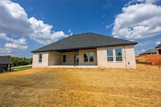 2435 CANYON Circle, Blanchard, OK 73010