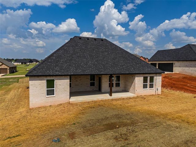 2435 CANYON Circle, Blanchard, OK 73010