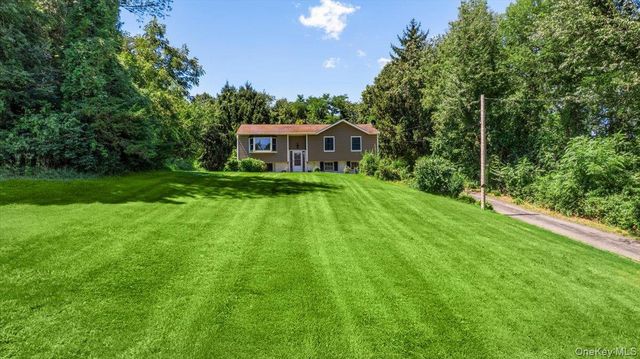 3 Jaycox Lane, Hopewell Junction, NY 12533