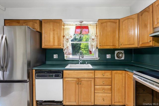 3 Jaycox Lane, Hopewell Junction, NY 12533