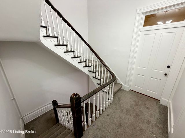 1466 Saint James Ct 4, Louisville, KY 40208