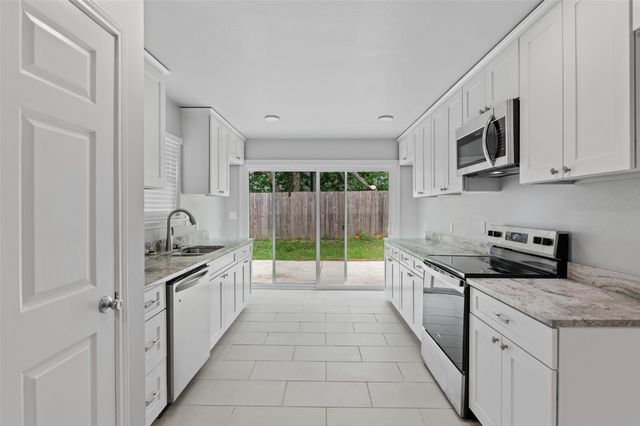 1100 Primrose Drive, Sanger, TX 76266