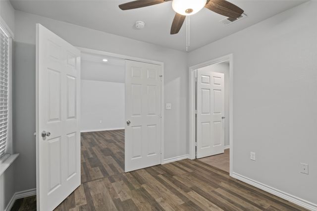 1100 Primrose Drive, Sanger, TX 76266