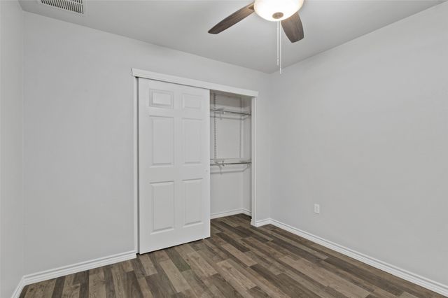 1100 Primrose Drive, Sanger, TX 76266