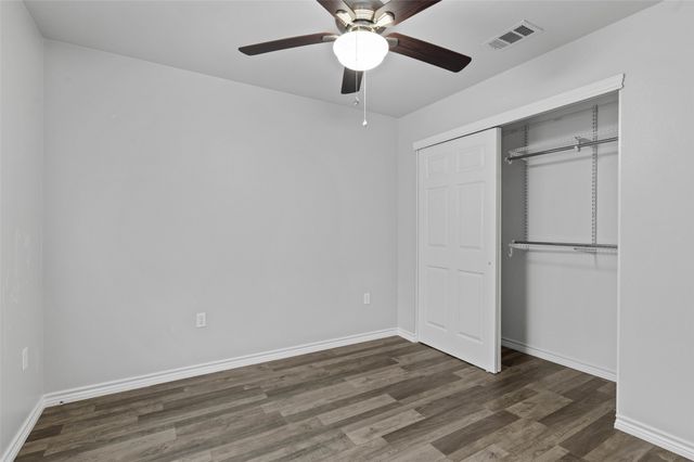 1100 Primrose Drive, Sanger, TX 76266