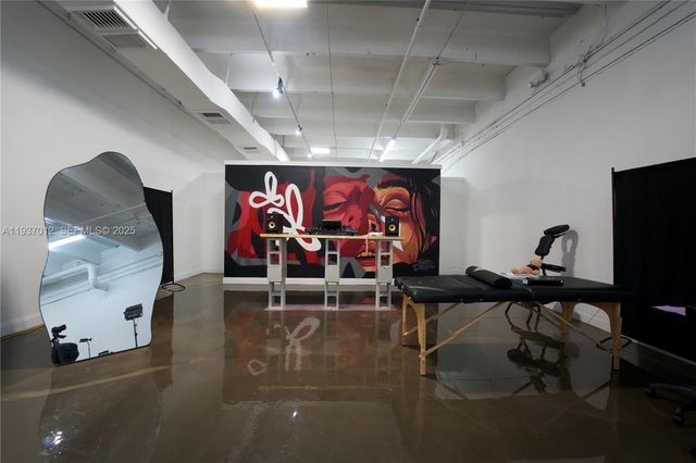 2401 NW 5th Ave, Miami, FL 33127