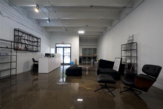 2401 NW 5th Ave, Miami, FL 33127