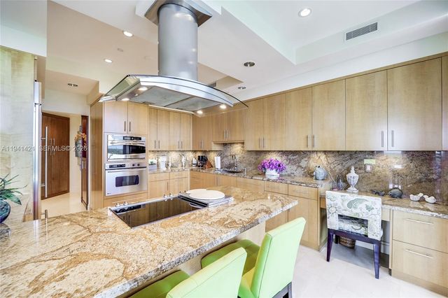 13611 Deering Bay Dr 1101, Coral Gables, FL 33158