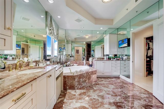 13611 Deering Bay Dr 1101, Coral Gables, FL 33158