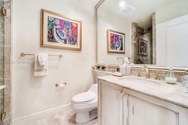 13611 Deering Bay Dr 1101, Coral Gables, FL 33158