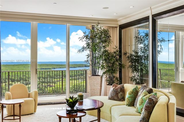 13611 Deering Bay Dr 1101, Coral Gables, FL 33158