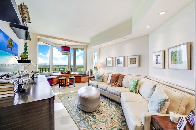 13611 Deering Bay Dr 1101, Coral Gables, FL 33158