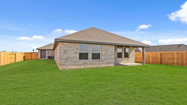 295 Ice Shore Trail, Dayton, TX 77535