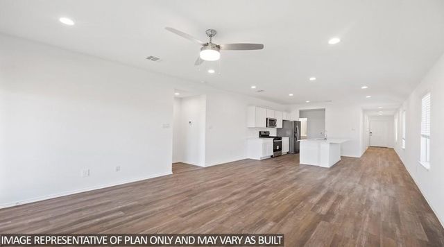 295 Ice Shore Trail, Dayton, TX 77535
