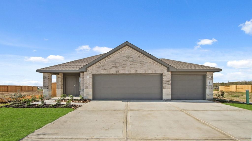 295 Ice Shore Trail, Dayton, TX 77535