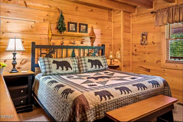 1316 Timberwolf Way, Sevierville, TN 37876