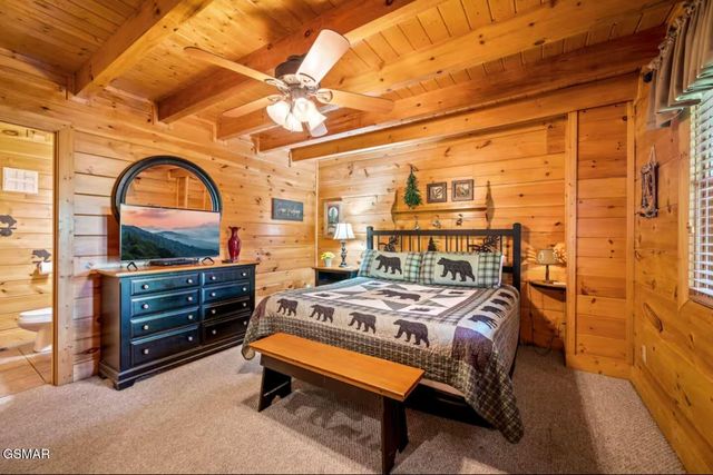 1316 Timberwolf Way, Sevierville, TN 37876