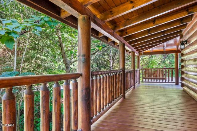 1316 Timberwolf Way, Sevierville, TN 37876