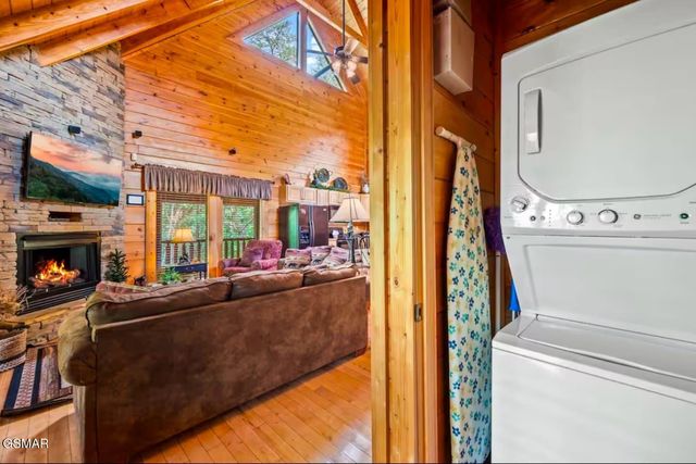 1316 Timberwolf Way, Sevierville, TN 37876