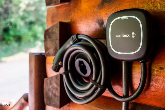 1316 Timberwolf Way, Sevierville, TN 37876