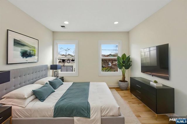 450 Highland Avenue, Passaic, NJ 07055