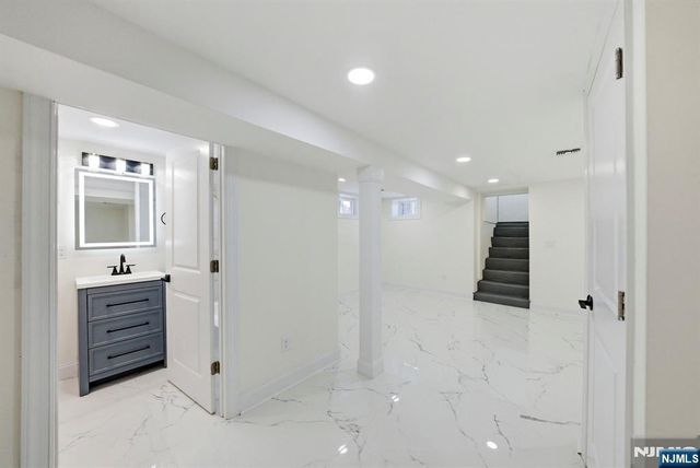 450 Highland Avenue, Passaic, NJ 07055