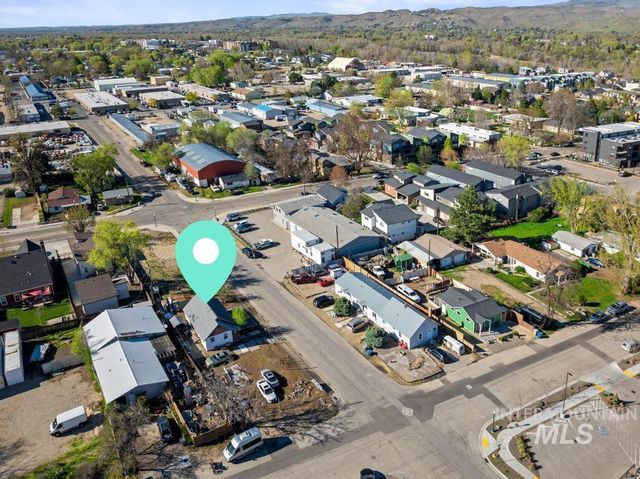 3519 W Clay St, Garden City, ID 83714