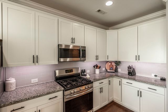 1037 Windemere Dr, Gallatin, TN 37066